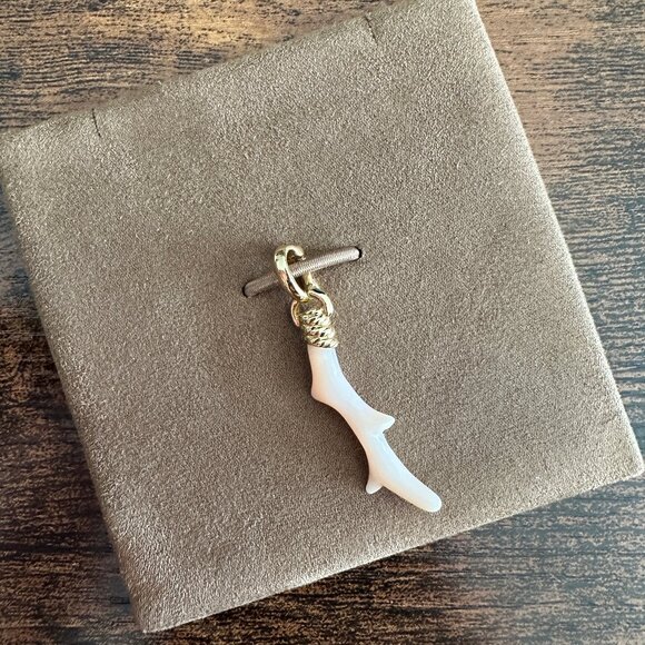 David Yurman Coral Amulet Pendant in 18K Yellow Gold w/ Pink Opal - - Picture 3 of 13